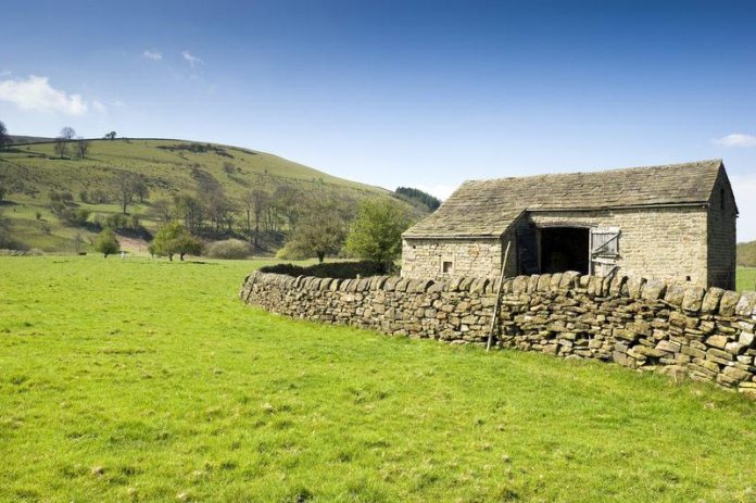 Derbyshire construction firm fined barn roof
