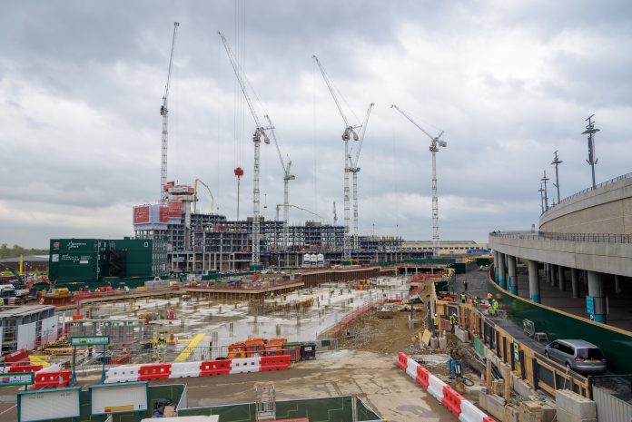 Strong month for infrastructure boosts construction contracts in August infrastructure