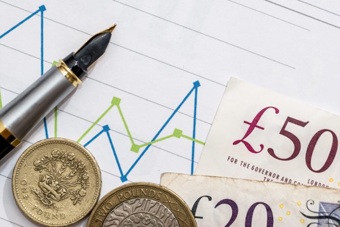 Weekly earnings, freelance tradespeople, Hudson Contract, payroll data