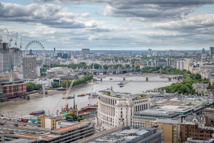 dreamstime_s_124586816