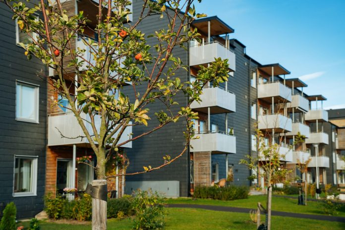 sustainable homes, modern methods of construction,