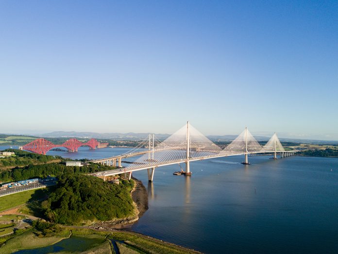 Luftaufnahme Queensferry Crossing, M90 motorway open standards construction