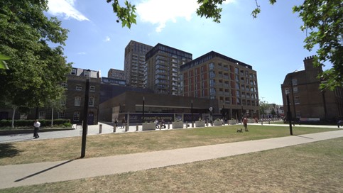 woolwich elizabeth line station