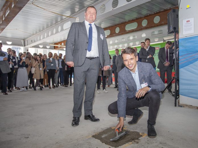 Sir Robert McAlpine tops out on 21 Moorfields scheme 21 moorfields