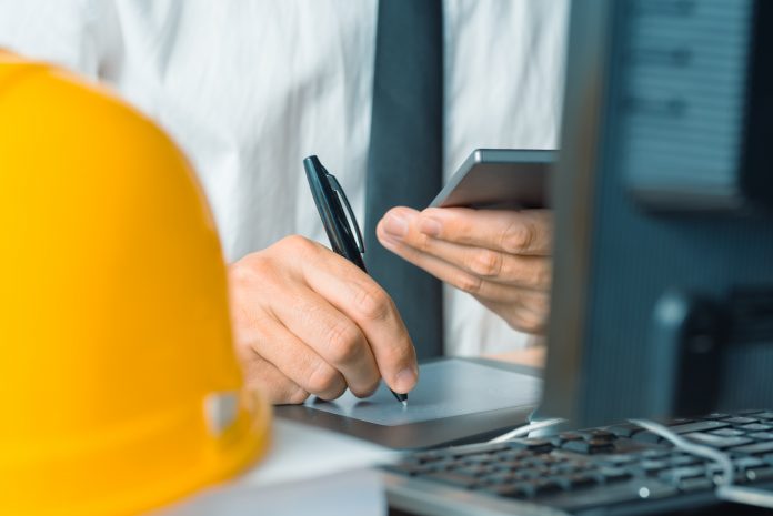 architect using digital construction solution