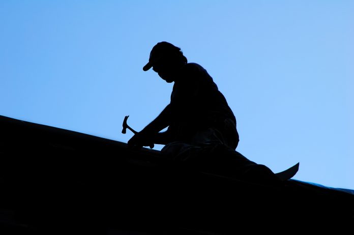 Latest roofing industry survey shows firms are hampered by a labour shortage as workload continues to rise, according to the NFRC and Glenigan