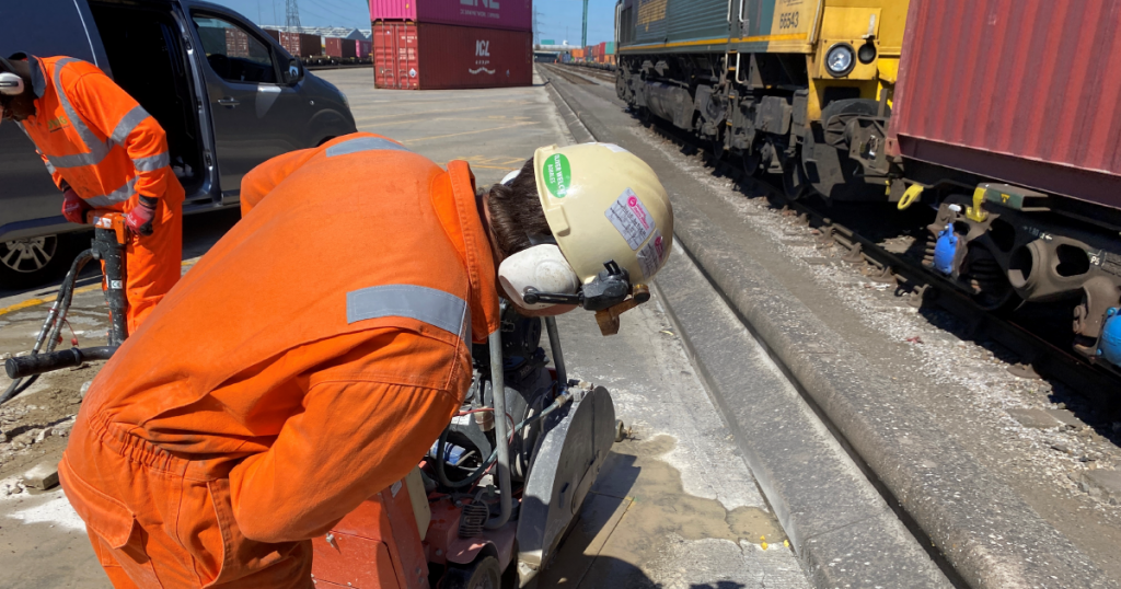DWG Infraco adopts Re-flow's field management for rail to centralise data