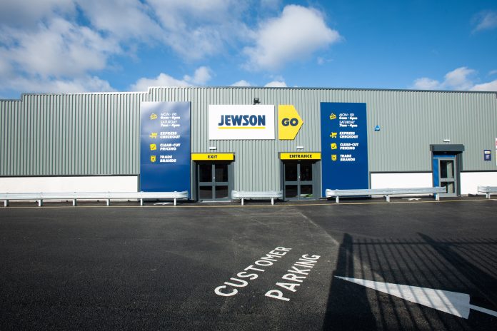 Saint-Gobain has completed the sale of all its merchanting brands in the United Kingdom – including the builders and timber merchant Jewson – to the Stark group