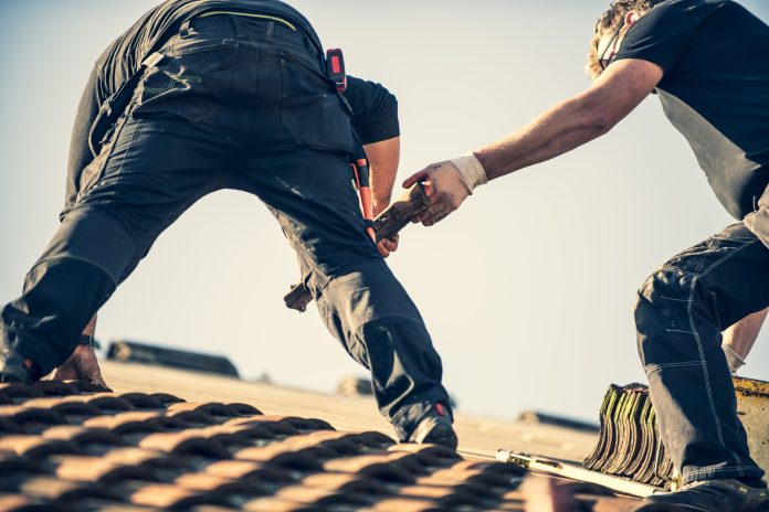 Roofers at work - health and safety negligence