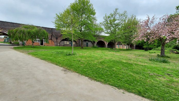 Barhale secures £16.8m North London water pipeline contract Barhale’s £16.8M water trunk main upgrade works on behalf of Thames Water will pass below the Piccadilly Line at Arnos Park.