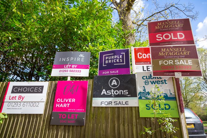 House prices are being cut at fastest rate in 10 years In an effort to tempt cautious buyers, house prices are being cut by an average of 6.2%, or £22,700 adjusted nationally
