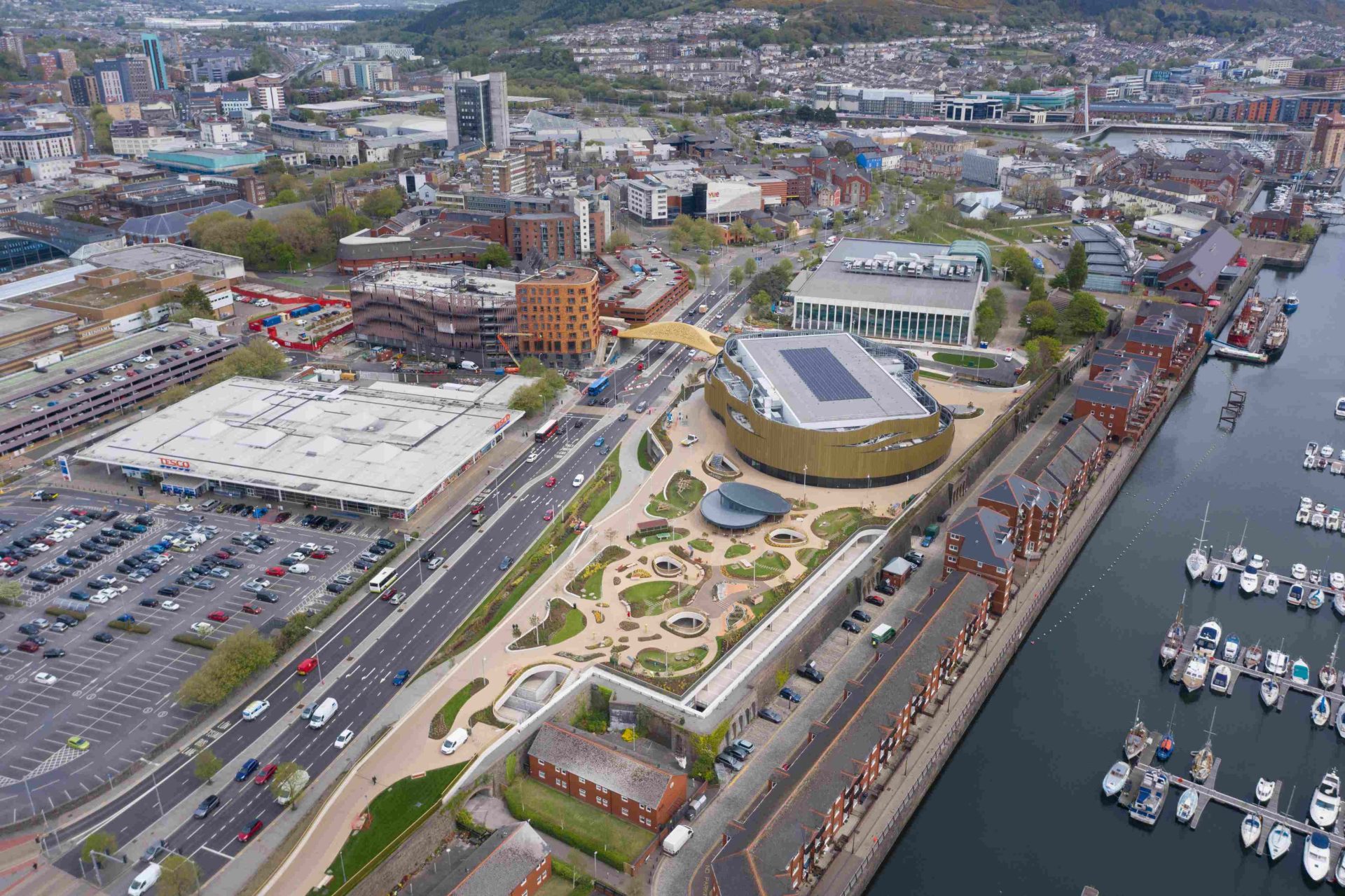 Willmott Dixon steps in to rescue Copr Bay project in Swansea
