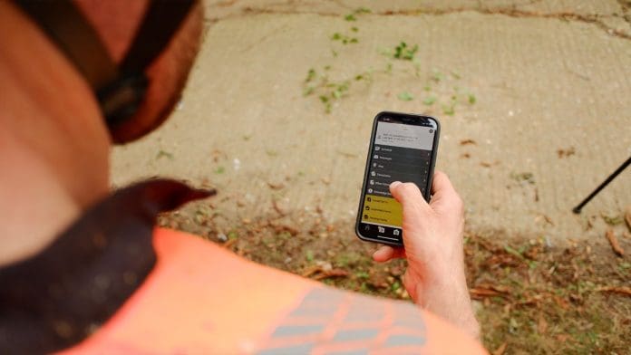 Siloed systems can be a hindrance to construction processes but with field management software, like Re-flow, businesses can break down barriers 