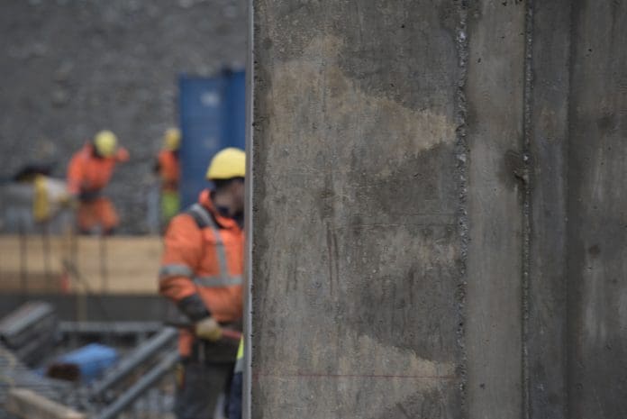 Kingsley Clark, examines how the construction industry is using technology to challenge the mental health crisis