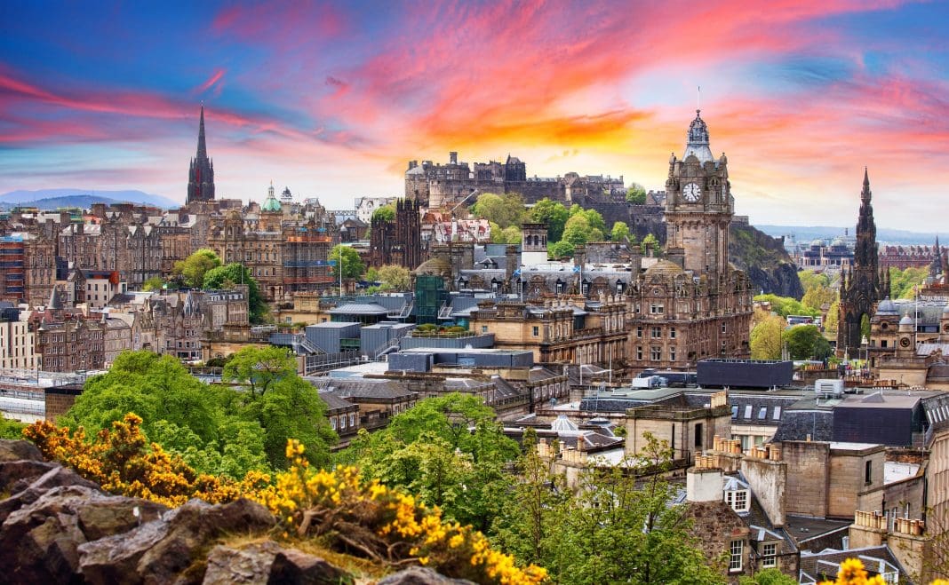 Image of Edinburgh Castle Scotland