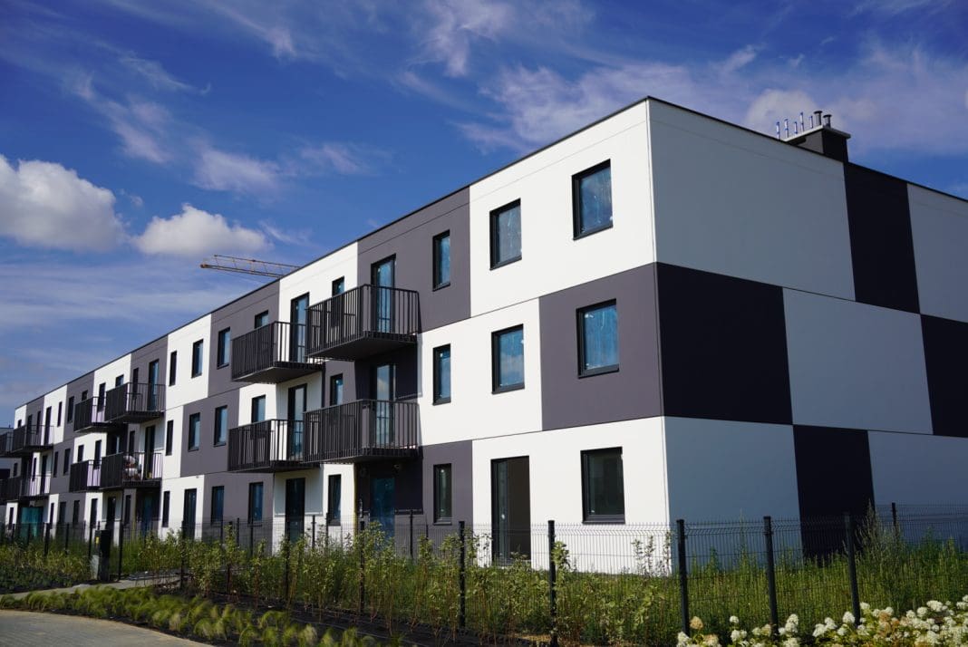 Precast elements and model-based planning, alongside automated design and integrated production, can improve the efficiency of residential construction