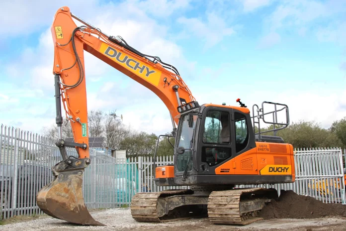 The Truro-based Duchy Plant Hire Ltd will apoint administrators, leaving the fate of its 400 construction machines unknown