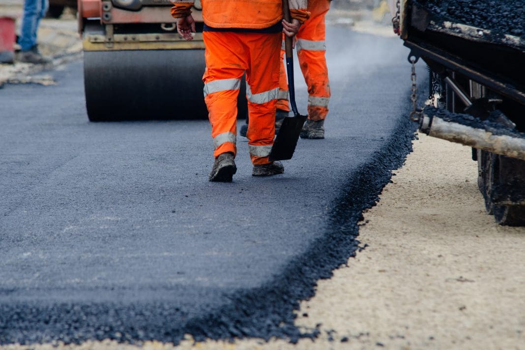 Following a pay dispute with employers Balfour Beatty, around 150 M25 maintenance workers have voted for strike action