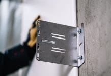 Revolutionary rainscreen retention solution AlphaCore® and NVELOPE® proves less is more SFS Group Fastening Technology and Kingspan Insulation have pooled their respective expertise in creating the AlphaCore® Pad