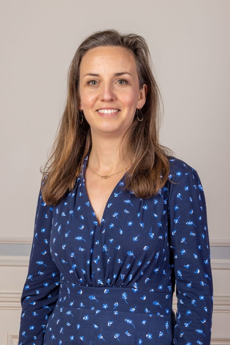 Hannah Manson headshot