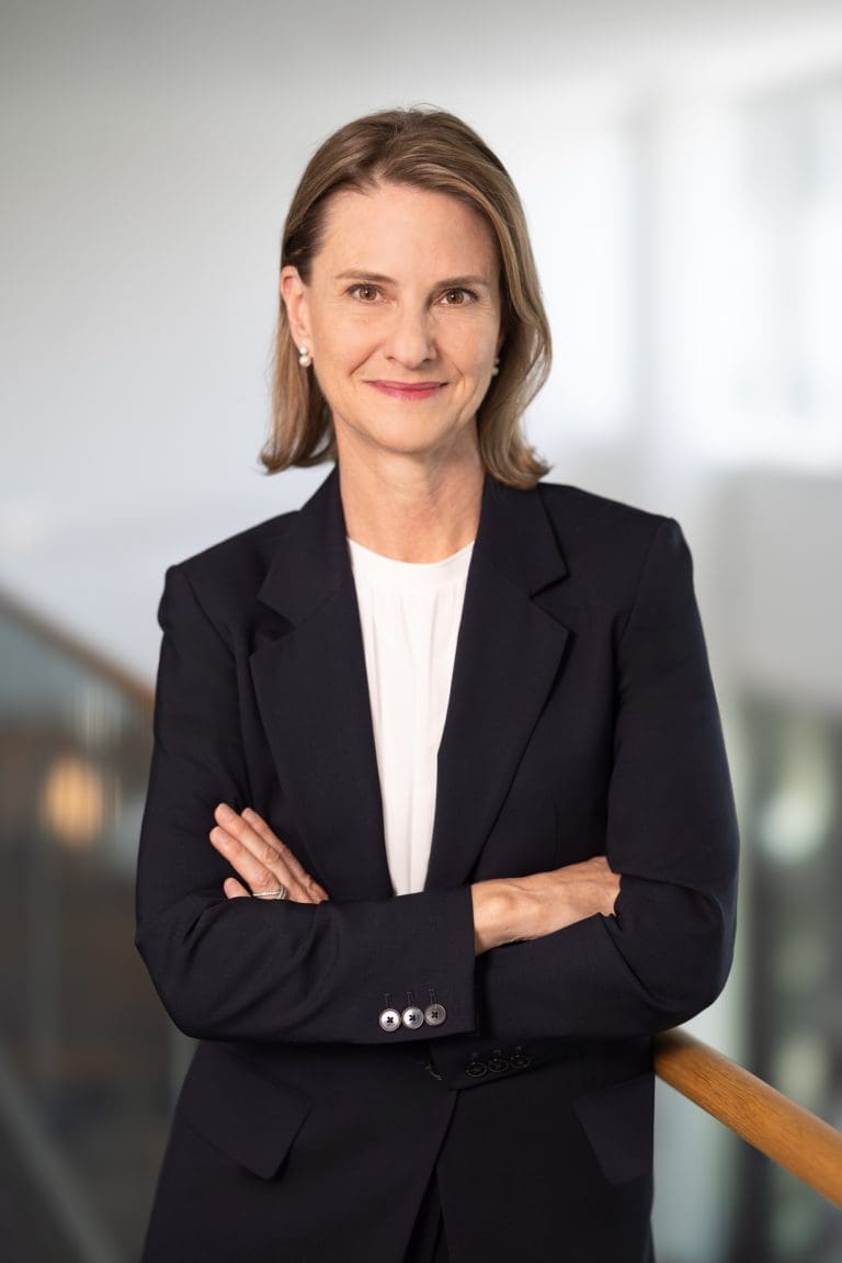 Portrait of Susanne Seitz, CEO of Siemens Buildings Smart Infrastructure