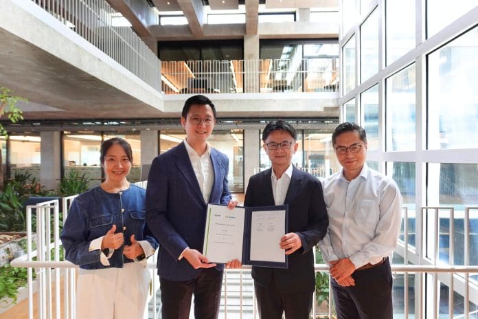 image isa Liu (Regional Director, Glodon Singapore), Luke Wu (Managing Director, The GEAR), Wataru Matsumoto (Vice President, Glodon Company Limited), and Dr. Chae Soungho (Chief Research Engineer, KaTRIS, Kajima Corporation) | Photo credit: The GEAR by Kajima