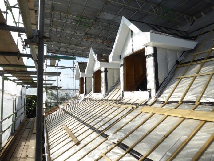 Unicycling builder turns chalet bungalow into object of desire with Actis Hybrid range