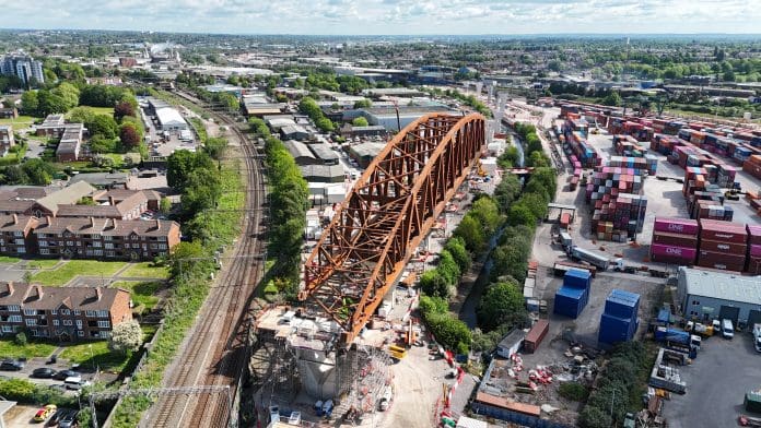 Curzon 2 Curzon 2, HS2's tallest bridge, ready for positioning