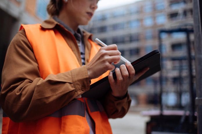 Technology makes her work easier Integration of Asta Vision Plus and SymTerra connects project plans with site reality