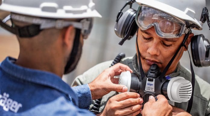 Chemical Industry Application Shooting - Brazil 2022 | Use of APR and eye protection solutions in chemical industry and refinery.